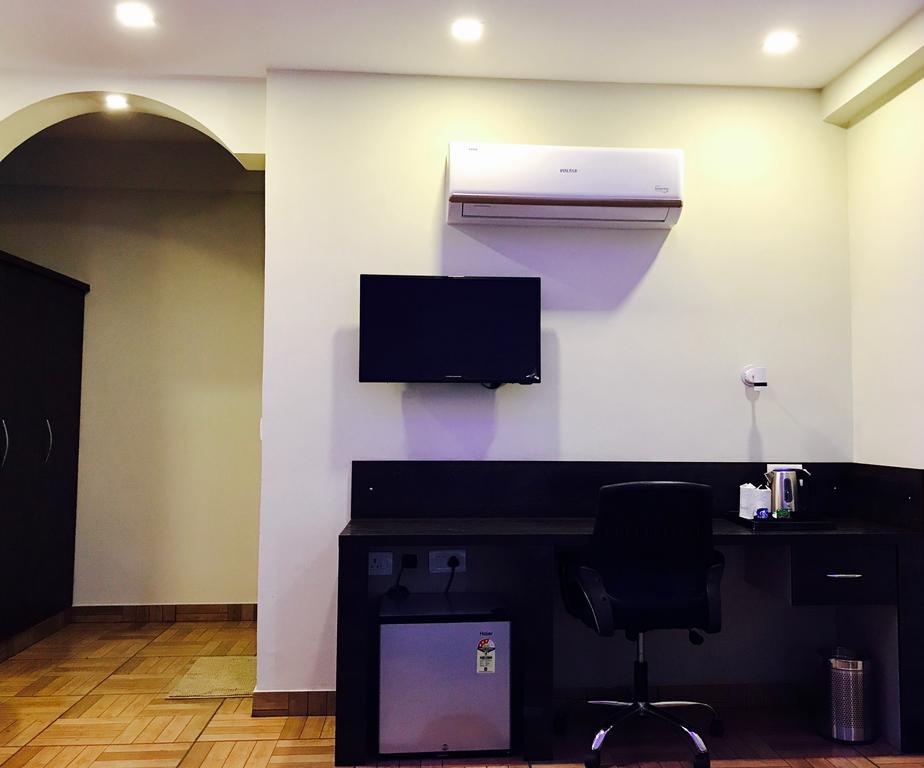 The Park Residency Hotell Greater Noida Eksteriør bilde