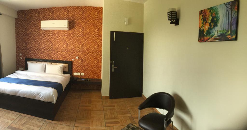 The Park Residency Hotell Greater Noida Eksteriør bilde