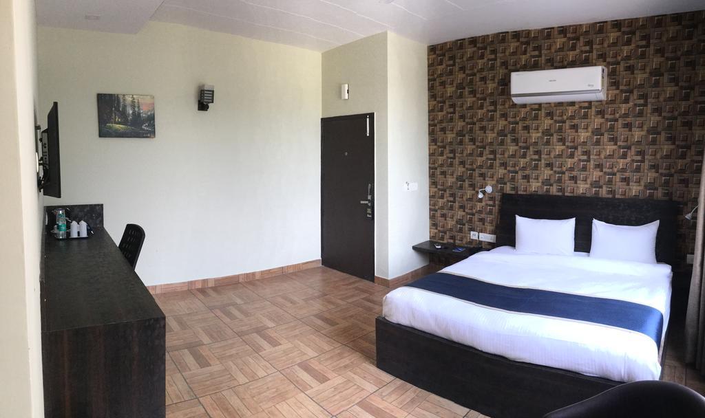 The Park Residency Hotell Greater Noida Eksteriør bilde