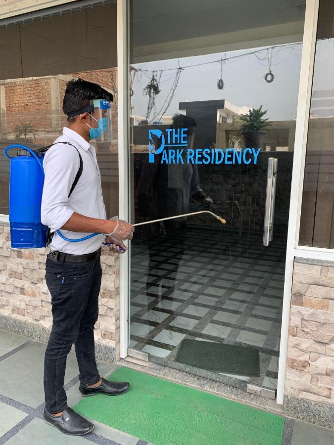 The Park Residency Hotell Greater Noida Eksteriør bilde